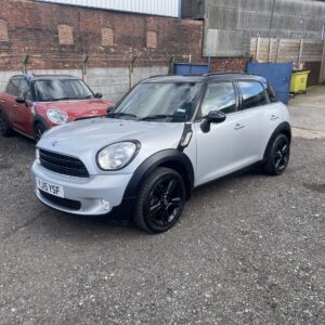 SOLD – 2015 Mini Countryman Cooper with new clutch